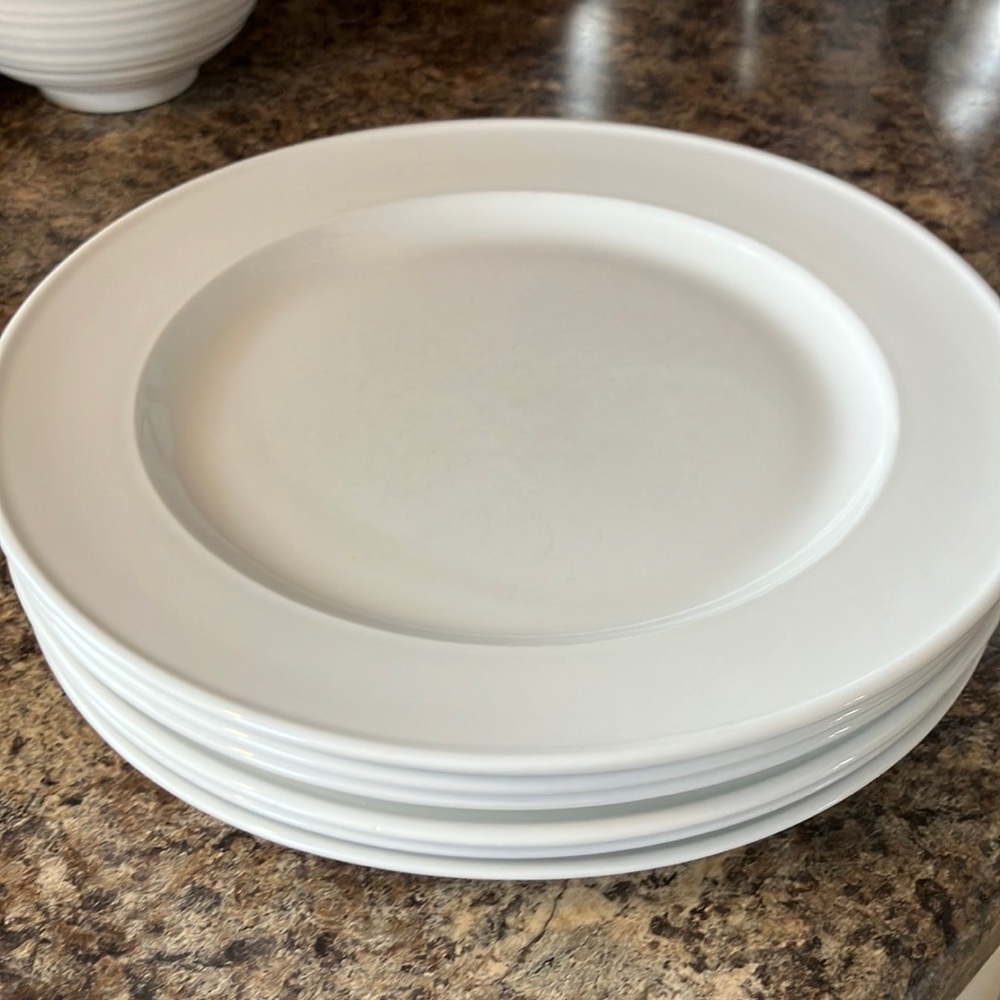 White grand hotel by over and back dinner plate. Listing for one. 4 available.